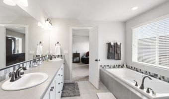 111 SW 8TH St, Battle Ground, WA 98604