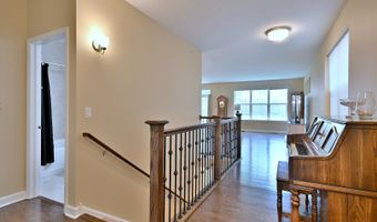 222 N Sunset Ln, Addison, IL 60101