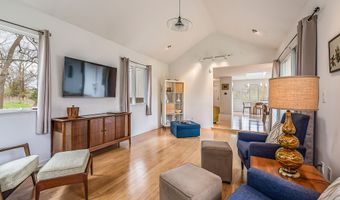 2277 W Huron River Dr, Ann Arbor, MI 48103