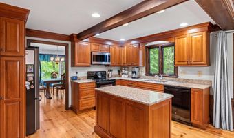 9 Candlewood Dr, Amherst, NH 03031