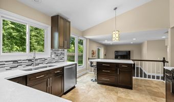 1316 W MEADE Ln, Arlington Heights, IL 60004