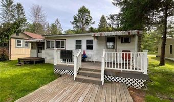 321 Campstead Cir, Tobyhanna, PA 18610