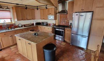 110 Los Rios Rd, Arroyo Hondo, NM 87513