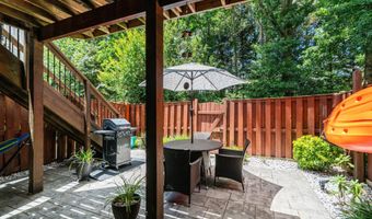 6552 KELSEY POINT Cir, Alexandria, VA 22315