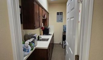 705 W Broadway, Andrews, TX 79714