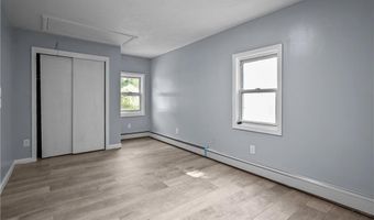135 Lippitt Ave, Cranston, RI 02921