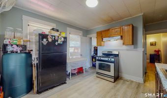 107 Fairview Ave, Bridgeport, CT 06606