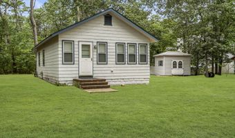 99 Holly Ln, Bayville, NJ 08721