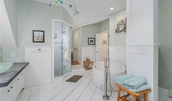 27 W Willow Ln, Charlestown, RI 02813