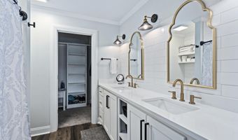 4021 Blue Jay St, Bay St. Louis, MS 39520