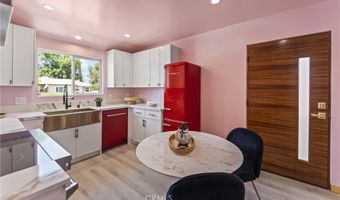 5606 White Oaks Ave, Encino, CA 91316
