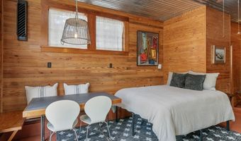 25 17th St, Apalachicola, FL 32320