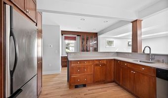 130 W Main St, North Kingstown, RI 02852