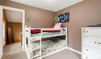 208 12th St SE, Austin, MN 55912