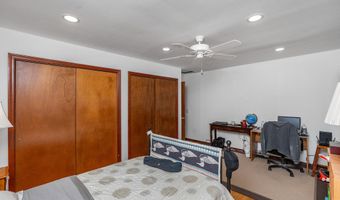 9 Campagna Dr, Albany, NY 12205