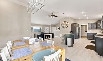906 Delaware Dr, Buffalo, WY 82834