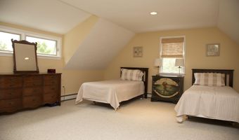 67 Spyglass Hill Rd, Barnstable, MA 02630