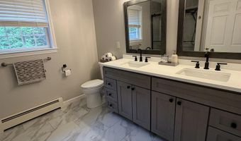 4 Dunnmoore Dr, Bow, NH 03304