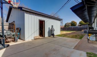 512 15th St, Abernathy, TX 79311