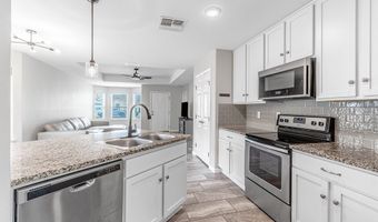 1933 Admiral Ln, Aransas Pass, TX 78336