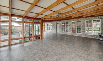 121 Poplar Ridge Dr, Brandon, MS 39047