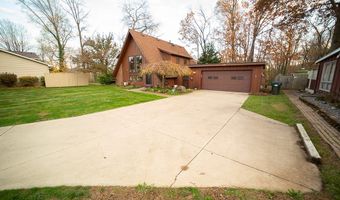 722 Valley Dr, Amherst, OH 44001