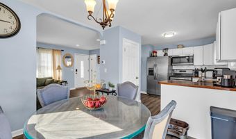 1233 Pacific Ave, Beachwood, NJ 08722