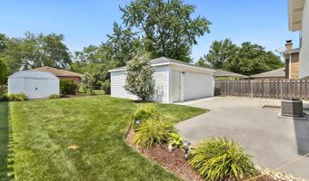 1210 S Douglas Ave, Arlington Heights, IL 60005