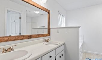 329 Ohara Dr, Albertville, AL 35950