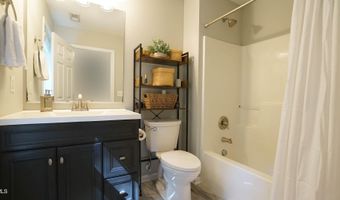 140 Anterbury Dr, Apex, NC 27502