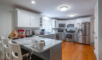 21 Tamarack Ln, Amherst, NH 03031