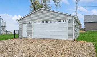 78 2nd Ave, Atkins, IA 52206