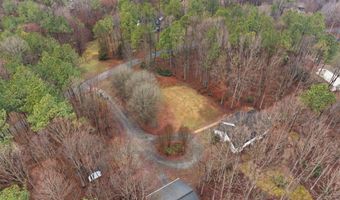9281 Forestdale Dr, Amelia Court House, VA 23002