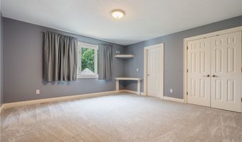 438 Club Dr, Aurora, OH 44202