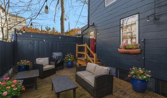 23 Mt. Vernon St, Newport, RI 02840