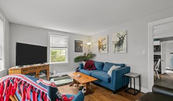 12 Callender Ave, Newport, RI 02840