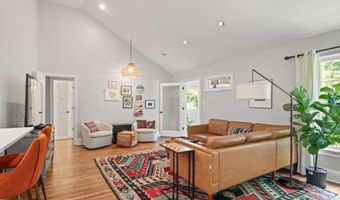 160 Crestview Cir, Athens, GA 30606