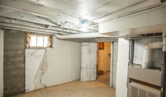 125 S Heckart St, Algona, IA 50511