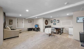 900 Cypress Point Loop, Ashland, OR 97520