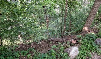 608 Manor Ct, Altoona, WI 54720