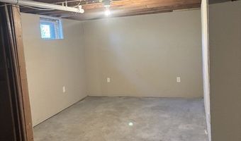 6 Pleasant St, Blackstone, MA 01504