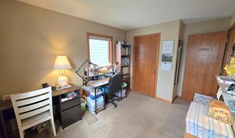 14 S Illinois St, Aberdeen, SD 57401