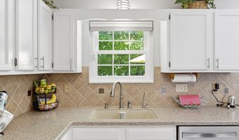 275 Inland Cir, Avon, IN 46123