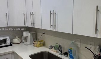 3701 N Country Club Dr 706, Aventura, FL 33180