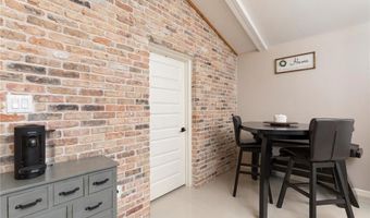 820 Dulce Dr, Alamo, TX 78516