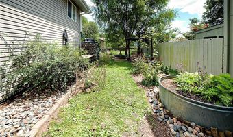 418 Great Hill Dr, Ballwin, MO 63021