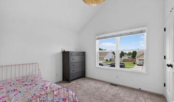 16913 Juniper Dr, Basehor, KS 66007