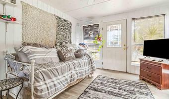 901 Laurel Cir, Barefoot Bay, FL 32976
