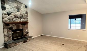 1660 Pond Shore Dr, Ann Arbor, MI 48108