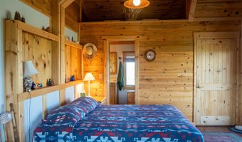 41 MARSH CREEK Rd, Cora, WY 82925